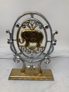 lot 164 image: Elephant Dcor Piece, 11.8 T  8.5W
