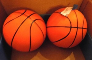 lot 20 image: BASKETBALLS MEDIUM SIZE - NEW QTY 2