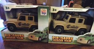 lot 111 image: DINOSAUR RESCUE TEAM - THEMED FRICTION JEEPS QTY 2