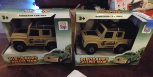 lot 13 image: DINOSAUR RESCUE TEAM - THEMED FRICTION JEEPS QTY 2