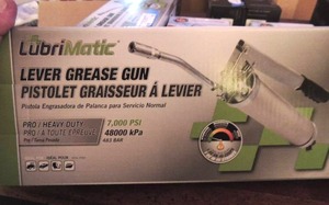 lot 42 image: LUBRIMATIC - LEVER GREASE GUN NEW .