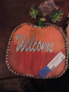 lot 47 image: TIN PUMPKINS  W WELCOME  & AUTUMN   NEW