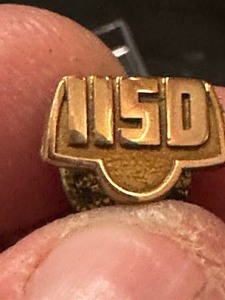 lot 261 image: 10K GF Austin ISD service pin