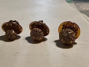 lot 270 image: 3 gold ball tie tacs