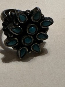lot 277 image: Ladies ring adjustable turquois