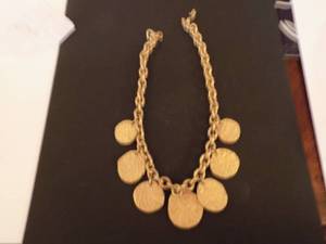 lot 146 image: Mona necklace