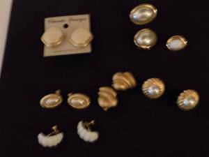 lot 155 image: series of 6 earring sets