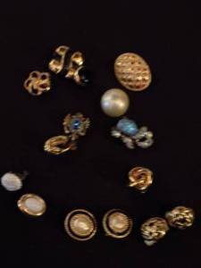 lot 156 image: Assorted earrings at least  are matching sets