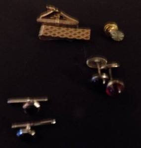 lot 216 image: Cufflinks tie bar and tie clips