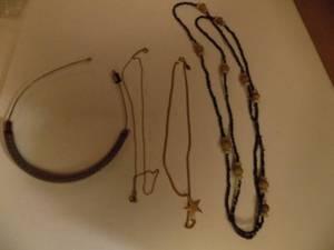 lot 225 image: Beaded necklace, chains choker