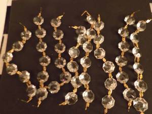 lot 210 image: Crystal strings  x8