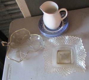 lot 48 image: creamer mug, leaf plate, small blue plates