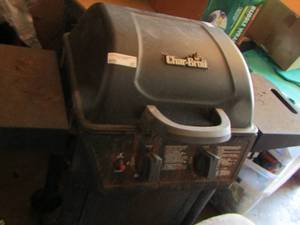 lot 27 image: Char-broil propane grill needs cleaned