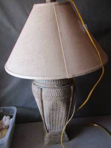 lot 84 image: table lamp with shade
