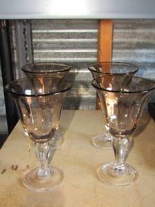 lot 148 image: brown wine glasses qty 4
