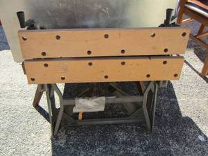 lot 193 image: small workshop table