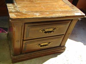 lot 197 image: 2 drawer nightstand