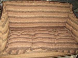 lot 219 image: Love seat - striped