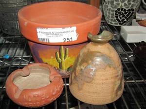 lot 251 image: pottery pot small, clay ash tray, pottery vase