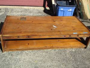lot 283 image: wooden coffee table in good condition