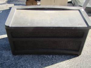 lot 10 image: outdoor plastic storage cabinet