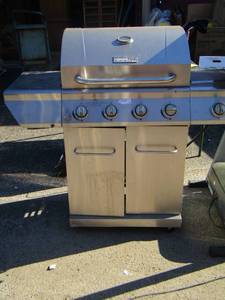 lot 3 image: Nexgrill propane grill needs cleaned