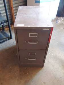 lot 120 image: 2 drawer metal filing cabinet