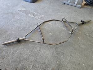 lot 109 image: Olympic Hex Shrug Deadlift Trap Bar