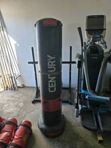 lot 140 image: Century Versys VS.1 Fight Simulator Bag