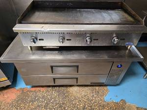 lot 11 image: True TRCB-52-60 Refrigerated Chef Base