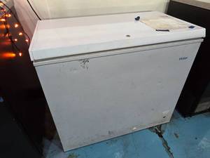 lot 21 image: Haier HF71CL53NW Chest Freezer, 7.1 Cu. Ft. Capacity