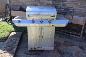 lot 203 image: Commercial Infrared Char-Broil Propane grill