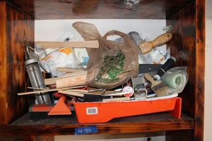 lot 186 image: Painting supplies