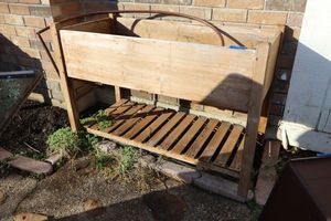 lot 167 image: Wooden raised garden box