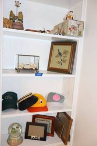 lot 139 image: Misc. household collectibles and hats