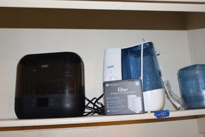 lot 127 image: Humidifiers with extra Avalon filters