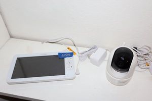 lot 116 image: Security Comfyer camera and panel