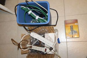 lot 100 image: Power strips and cables, USB repeater cable (unopened)