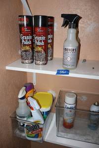 lot 61 image: Household cleaners