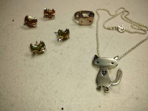 lot 239 image: Jewelry Sterling silver 925 Poulin cat ring and necklace with cat earrings