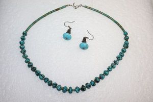 lot 261 image: Jewelry Turquoise necklace and earrings