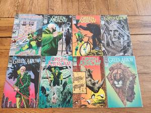 lot 135 image: Selection of vintage DC Comics - Green Arrow