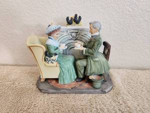 lot 77 image: Vintage Norman Rockwell figurine - Vintage Times - 1955