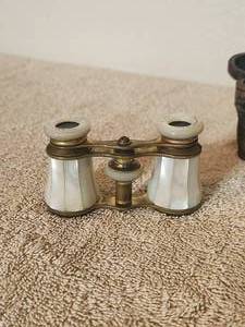lot 16 image: Antique French opera glasses - brass and Mother of Pearl - leather case -  Colmont Ft Paris