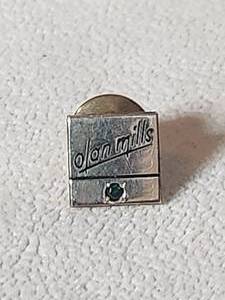 lot 89 image: Vintage Olan Mills pushback - 10K gold