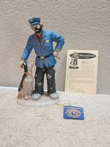 lot 92 image: Collectible Vintage Emmett Kelly Jr. - 9653 Policeman - porcelain statue figure - signed by E. Kelly Jr - 8 tall