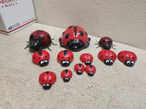 lot 120 image: Selection of ladybug decor.