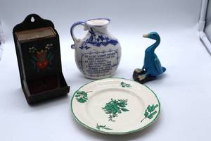 lot 40 image: Misc Vintage Items