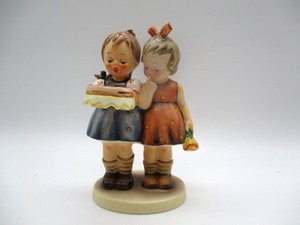 lot 63 image: Goebel Hummel Figurine- 176 - TMK-6 Trademark