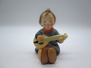 lot 77 image: Goebel Hummel Figurine -Joyful, TMK6